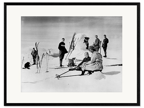 Framed art print Group Portrait in the Snow