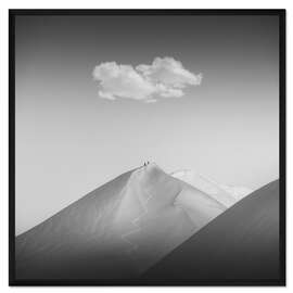 Gerahmter Kunstdruck Allein auf der Bergspitze