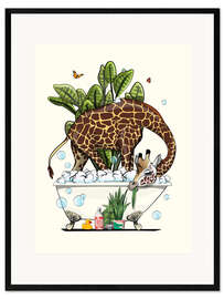 Ingelijste kunstdruk Giraffe Eating in the Bath