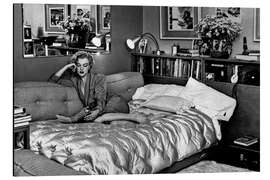 Magnettafel Marilyn liest auf dem Sofa