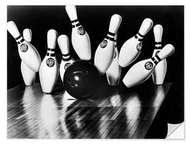 Selvklebende plakat Bowling Ball And Bowling Pins