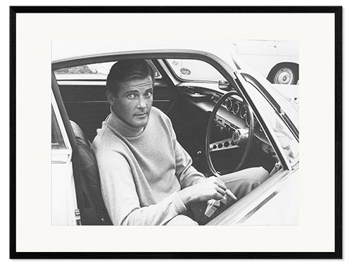 Kehystetty taidepainatus Roger Moore in a Classic Volvo, 1966