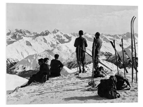 Hartschaumbild Eine Skigruppe bei St. Moritz, Schweiz, 1925