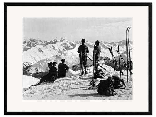 Impression artistique encadrée A Skiing Party Near St. Moritz, Switzerland, 1925