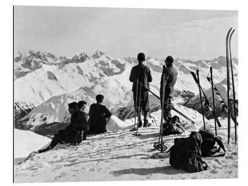 Tableau en plexi-alu A Skiing Party Near St. Moritz, Switzerland, 1925