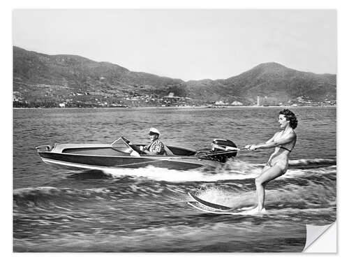 Selvklebende plakat A Woman Water Skis in the Bay of Acapulco, Mexico, 1955