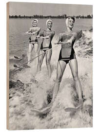 Puutaulu Four Young Women Waterskiing