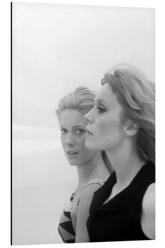 Alubild Catherine Deneuve und Francoise Dorleac, 1966