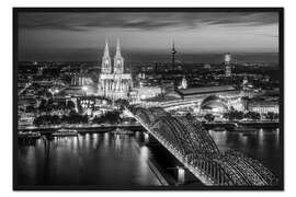 Gerahmter Kunstdruck Skyline von Köln bei Nacht
