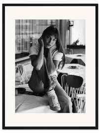Gerahmter Kunstdruck Jane Birkin in einem Café I
