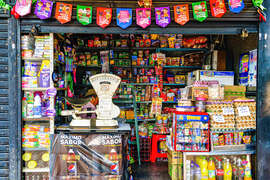Magnettafel Gemischtwarenladen in Bogota, Kolumbien