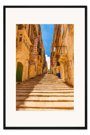 Gerahmter Kunstdruck Treppe in der Altstadt von Valletta, Malta