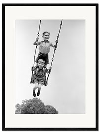 Kehystetty taidepainatus Two Boys on a Swing