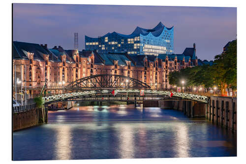 Alubild Speicherstadt mit Elbphilharmonie bei Nacht