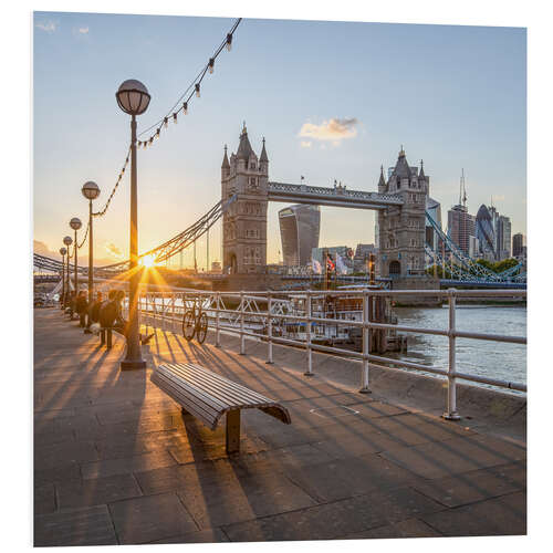 Hartschaumbild Sonnenuntergang an der Tower Bridge in London