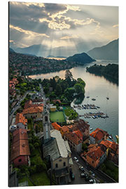 Aluminium print Lake Como With Sun Rays at Sunrise