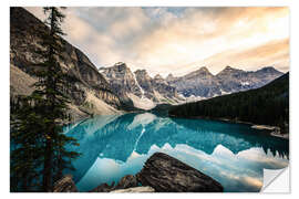 Naklejka na ścianę Moraine Lake in Banff National Park, Alberta