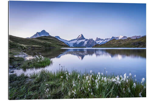 Galleriataulu Sunrise at Lake Bachalpsee near Grindelwald