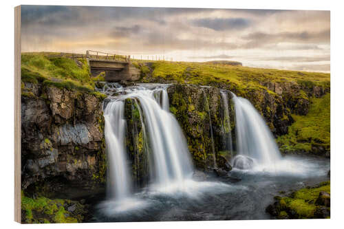 Obraz na drewnie Bridge Over Kirkjufellsfoss