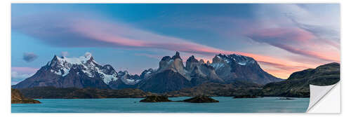 Selvklebende plakat Cuernos del Paine in Torres del Paine National Park, Chile