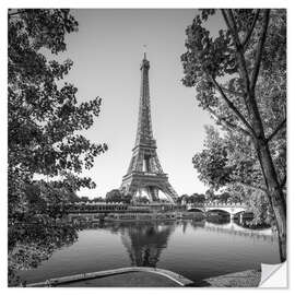 Selvklebende plakat Eiffel Tower on the banks of the Seine