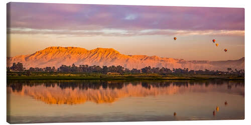 Lærredsbillede Hot Air Balloons Hover Above the Nile at Sunrise