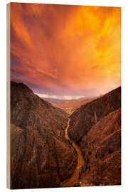 Trebilde Dramatic Thundercloud over the Salmon River in Idaho