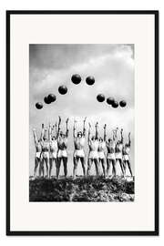 Gerahmter Kunstdruck Ballgymnastik Männer, ca.1940