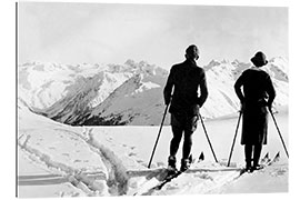 Tableau en plexi-alu Two Skiers Admire the View