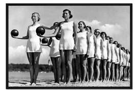 Gerahmter Kunstdruck Ballgymnastik Frauen, ca.1940