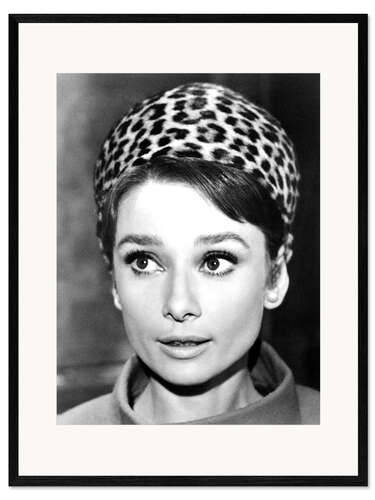 Kehystetty taidepainatus Audrey Hepburn with Leo Bandana, 1963