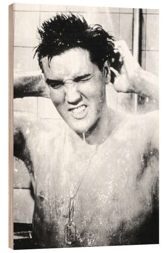 Stampa su legno Elvis Presley under the Shower in "G.I. Blues", 1960