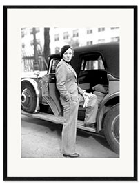 Framed art print Marlene Dietrich, Portrait on a Rolls Royce