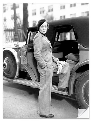 Selvklebende plakat Marlene Dietrich, Portrait on a Rolls Royce