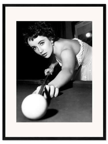 Impresión de arte enmarcada Elizabeth Taylor Playing Pool on the Set of "A Place in the Sun", 1951