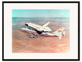Impression artistique encadrée Space Shuttle Orbiter on a Boeing 747 carrier aircraft, 1977