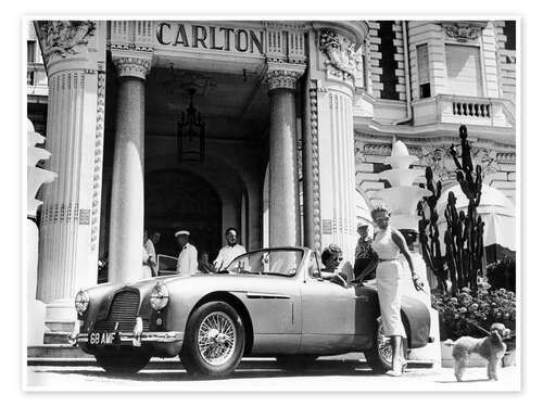 Poster Aston Martin DB2-4 vor dem Hotel Carlton, Cannes, Frankreich, 1955