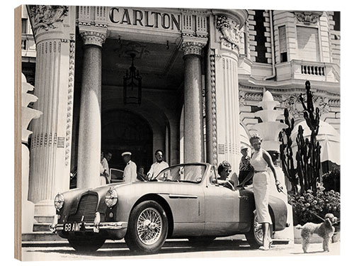 Cuadro de madera Aston Martin DB2-4 outside the Hotel Carlton, Cannes, France, 1955