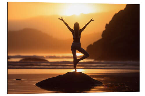 Aluminiumtavla Yoga Pose On a Serene Beach I