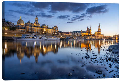 Leinwandbild Am Elbufer in Dresden