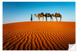 Selvklebende plakat Man and Camels in the Sahara Desert