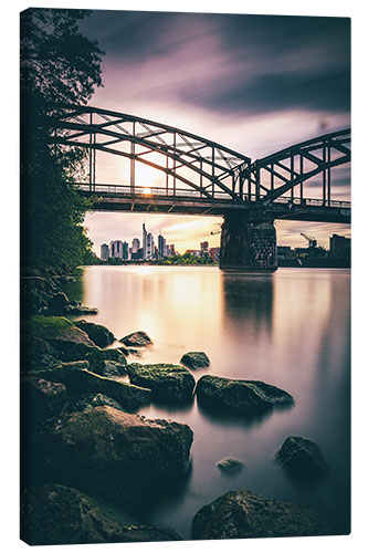 Canvas-taulu Frankfurt am Main romantic water landscape in the sunset