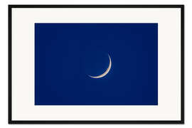 Gerahmter Kunstdruck Zunehmender Mond mit Erdschein im Zwielicht