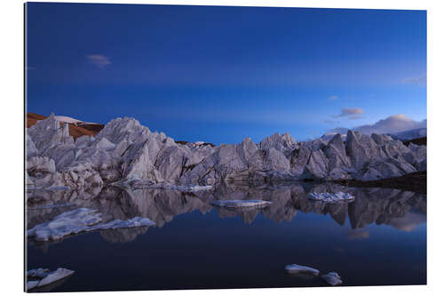 Quadro em plexi-alumínio Anticrepuscular rays above a glacier in the Himalayas, Tibet