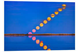 Stampa su PVC Reflected moonrise over Crawling Lake Reservoir, Canada