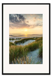 Gerahmter Kunstdruck Sonnenuntergang am Dünenstrand