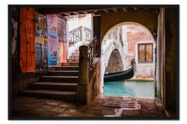 Gerahmter Kunstdruck Gondel unter der Brücke, Venedig