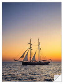 Selvklebende plakat Sailing ship in the sunset on the Hanse Sail, Rostock