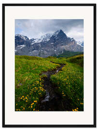 Gerahmter Kunstdruck Kleiner Alpenbach mit Wetterhorngipfel im Hintergrund