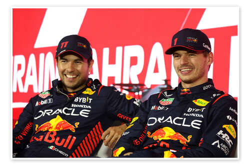 Poster Sergio Perez und Max Verstappen in der Pressekonferenz, 2023